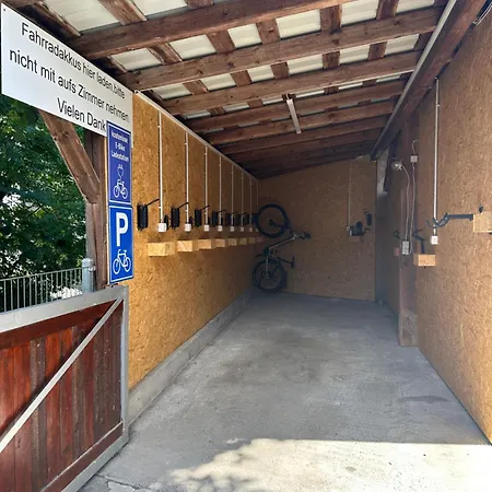 Landgasthof Und Zum Loewen ホテル 3*