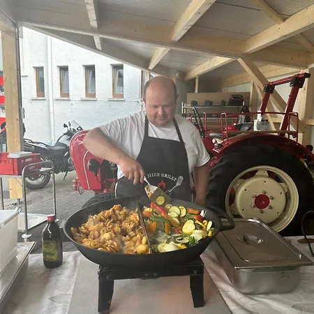 Landgasthof Und Zum Loewen Hotel