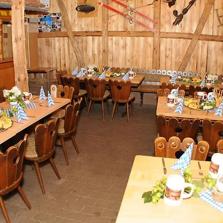 Landgasthof Und Zum Loewen Hotel 3*